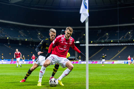 s Bojan Radulovic och Kalmars Piotr Johansson