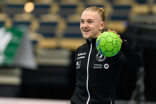 Varbergs Hampus Dahlgren före handbollsmatchen i