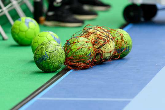 Handbollar före handbollsmatchen i Handbollsligan mellan