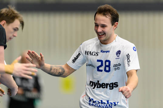 Hallbys Felix Tyberg jublar