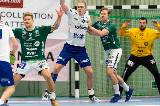Hallbys Robin Svensson och Varbergs Jonathan Lindberg