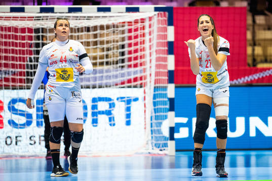 Lara Gonzalez Ortega of Spain celebrates