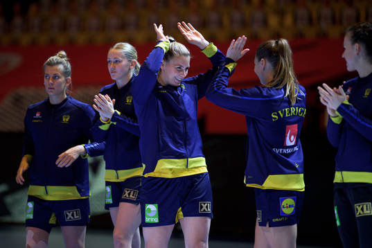 Anna Lagerquist and Isabelle Gullden of Sweden