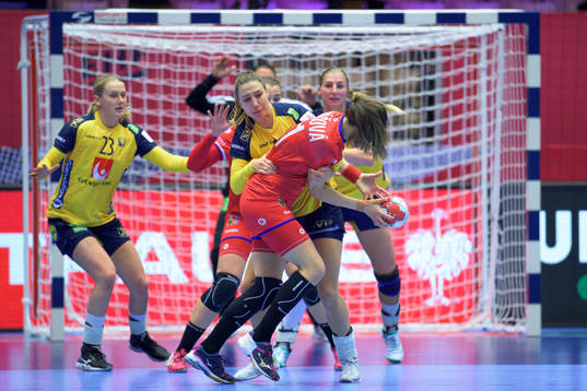 Anna Lagerquist of Sweden and Tereza Pokorna of Czech