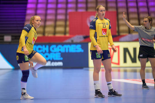 Emma Lindqvist and Mathilda Lundström of Sweden