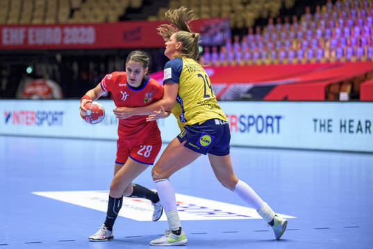 Sarka Marcikova of Czech Republic and Kristin