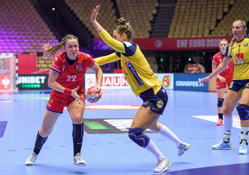 Marketa Hurychova of Czech Republic and Carin Strömberg of