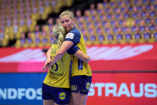 Emma Rask and Isabelle Gullden of Sweden celebrate