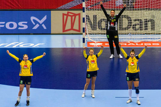 Emma Lindqvist, Anna Lagerquist, Carin Stromberg and