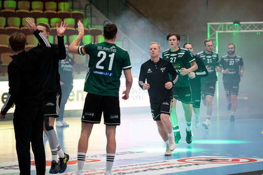 Helsingborgs Henrik Knudsen gör entré