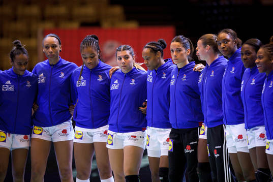 Bläddra bland fler bilder av 2020 European Handball Championship, Day 2, France - Montenegro