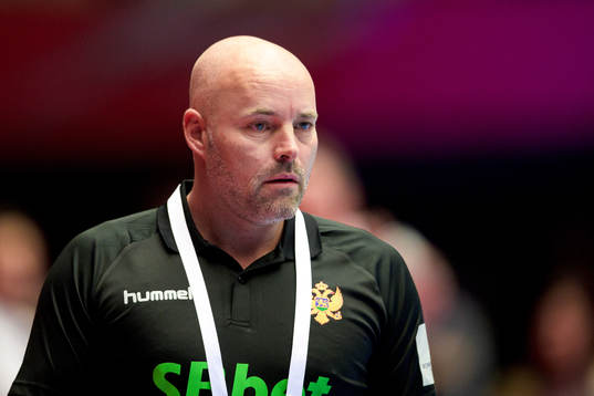 Head coach Kim Rasmussen of Montenegro