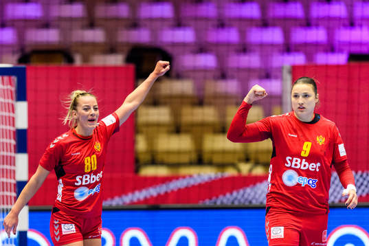 Jelena Despotovic and Durdina Jaukovic of Montenegro