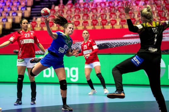 Elizabeth Omoregie of Slovenia