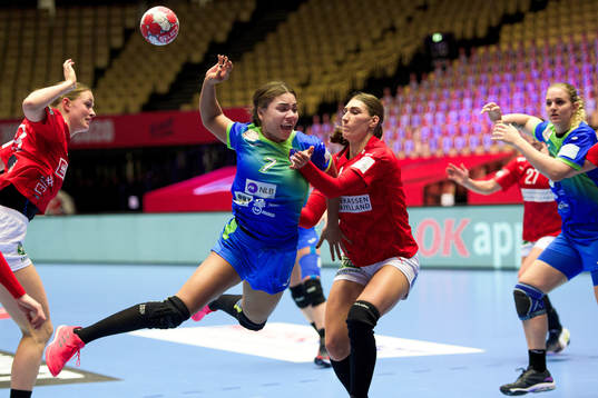 Elizabeth Omoregie of Slovenia