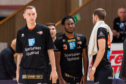 Borås Avery Woodson deppar