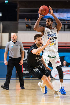Borås Marek Klassen och Luleås Toure Murry