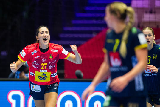 Lara Gonzalez Ortega of Spain celebrates