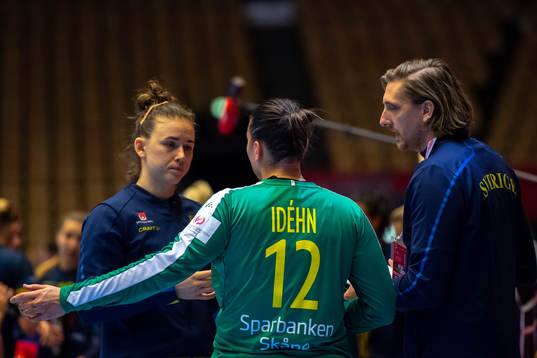 Goalkeeper Jessica Ryde, goalkeeper Filippa Idehn and