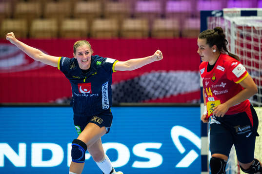 Linn Blohm of Sweden celebrates