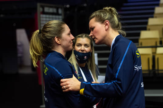 Melissa Petren and Johanna Wiberg, assistant coach of