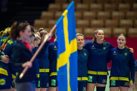 Nathalie Hagman and Kristin Thorleifsdottir of Sweden