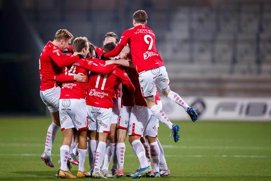 Degerfors Sebastian Olsson jublar