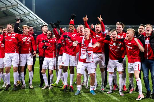 Bläddra bland fler bilder av Fotboll, Superettan, Ljungskile - Degerfors