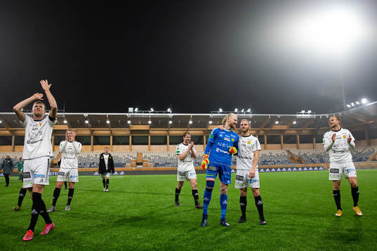 GAIS spelare jublar