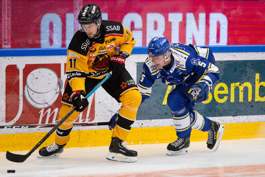 Luleås Petter Emanuelsson och Leksands Calle Själin