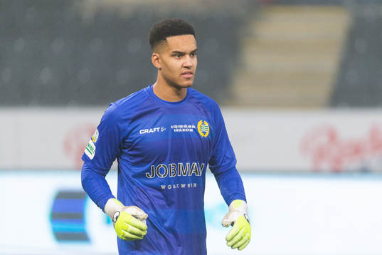 Hammarbys målvakt Oliver Dovin