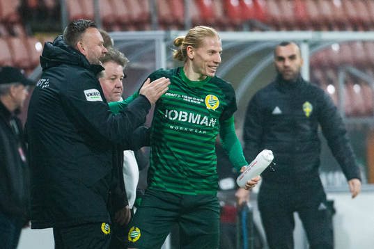 Hammarbys Gustav Ludwigson jublar