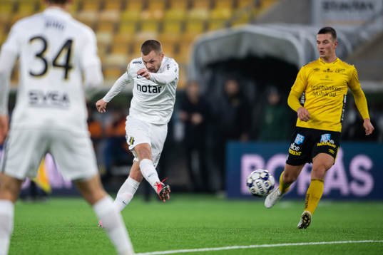 s Sebastian Larsson
