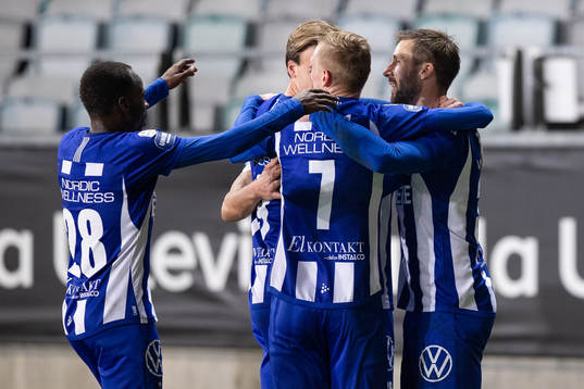 IFK Göteborgs Mattias Bjärsmyr jublar med lagkamrater