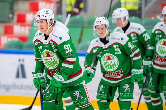 Rögles Adam Tambellini jublar