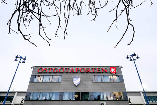 Östgötaporten före fotbollsmatchen i Allsvenskan mellan
