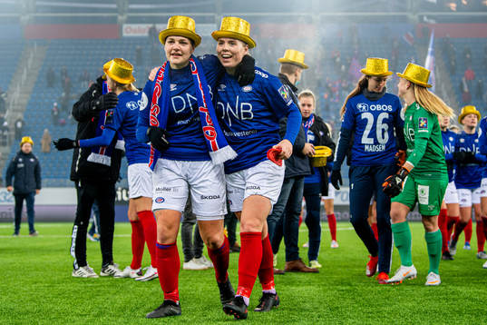 Dejana Stefanovic and Ingibjörg Sigurdardottir of