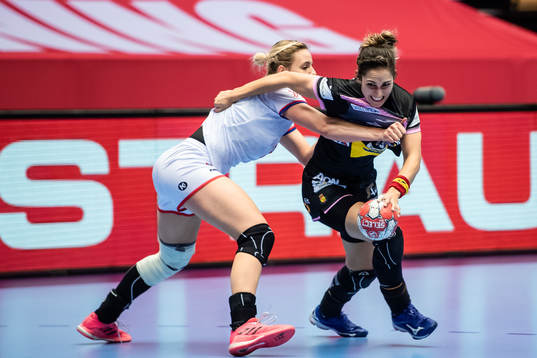 Marketa Jerabkova of Czech Republic and Mireya Gonzalez