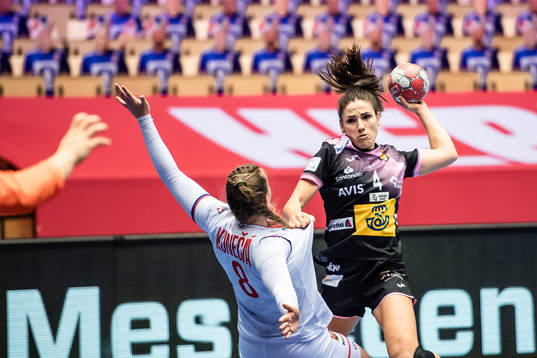 Michaela Konecna of Czech Republic and Carmen Dolores