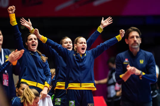 Players of Sweden celebrate