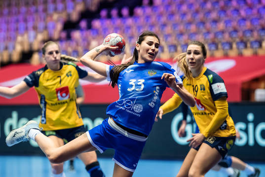 Ekaterina Ilina of Russia against Linn Blohm and Anna
