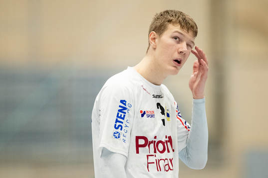 Redbergslids Elliot Stenmalm deppar