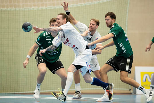 Redbergslids Tobias Johansson och Oskar Ysander mot
