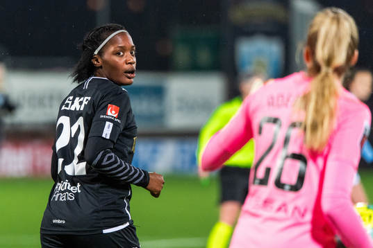 Evelyn Ijeh of Göteborg