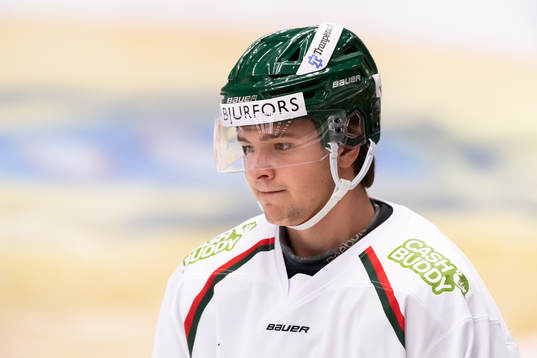 Frölundas Jonatan Lundin-Andersson innan ishockeymatchen i
