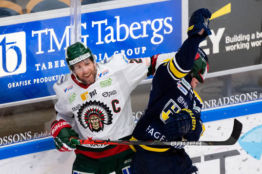 s Emil Johansson