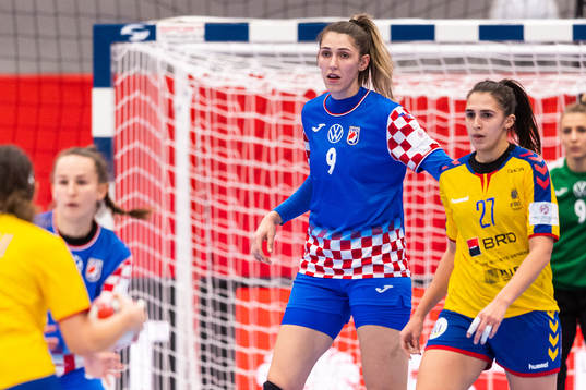 Camila Micijevic of Croatia and Lorena Ostase of Romania
