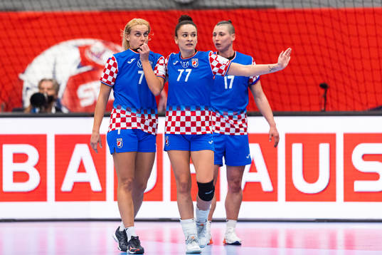 Dora Krsnik, Valentina Blazevic and Katarina Jezic of