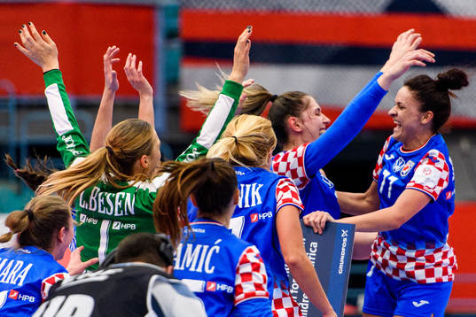 Players of Croatia celebrates