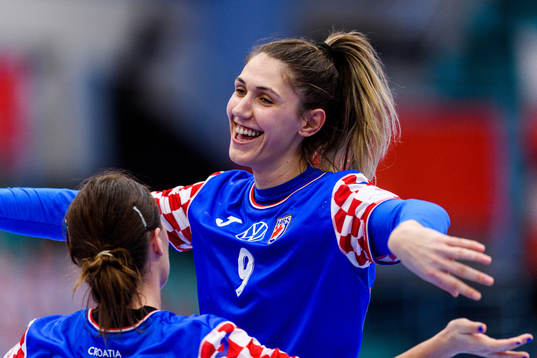 Camila Micijevic of Croatia celebrates